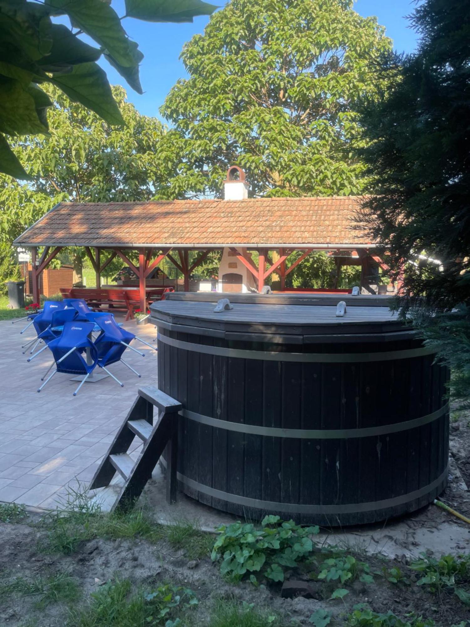 Álmosdi Tópart Vendégház Esterno foto